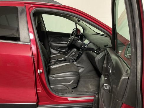Used 2019 Buick Encore Sport Touring w/ Safety Package FWD image 35