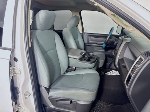 Used 2017 RAM 1500 Express AWD/4WD image 25