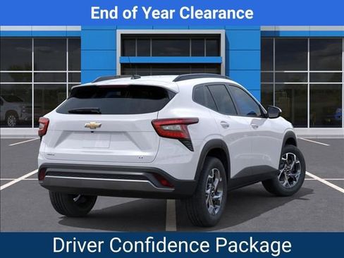 New 2025 Chevrolet Trax LT w/ Driver Confidence Package image 4
