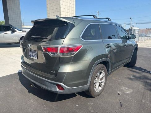 Used 2015 Toyota Highlander XLE FWD image 5