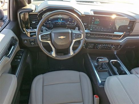 Certified 2025 Chevrolet Silverado 1500 LTZ image 11