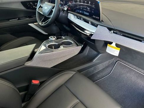 New 2026 Cadillac Optiq Sport 1 w/ LPO, Floor Liner Package AWD/4WD image 16
