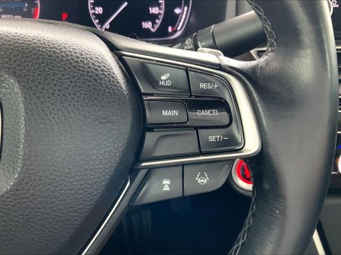 Used 2018 Honda Accord Touring image 24