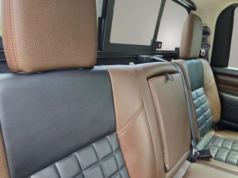 Used 2017 Nissan Titan Platinum Reserve AWD/4WD image 32