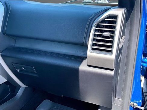 Used 2017 Ford F150 Lariat w/ Equipment Group 502A Luxury image 27