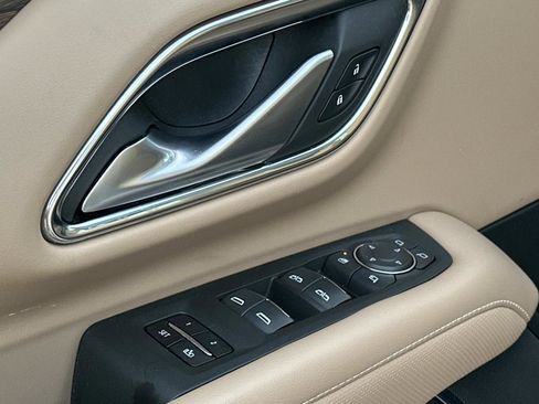 Certified 2022 Chevrolet Suburban Premier image 19