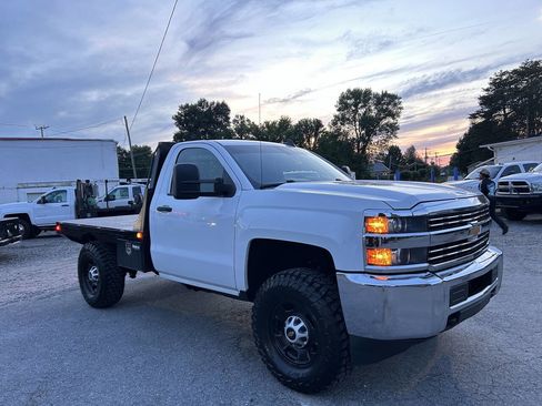 Used 2016 Chevrolet Silverado 2500 W/T RWD image 4