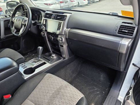 Used 2021 Toyota 4Runner SR5 AWD/4WD image 10