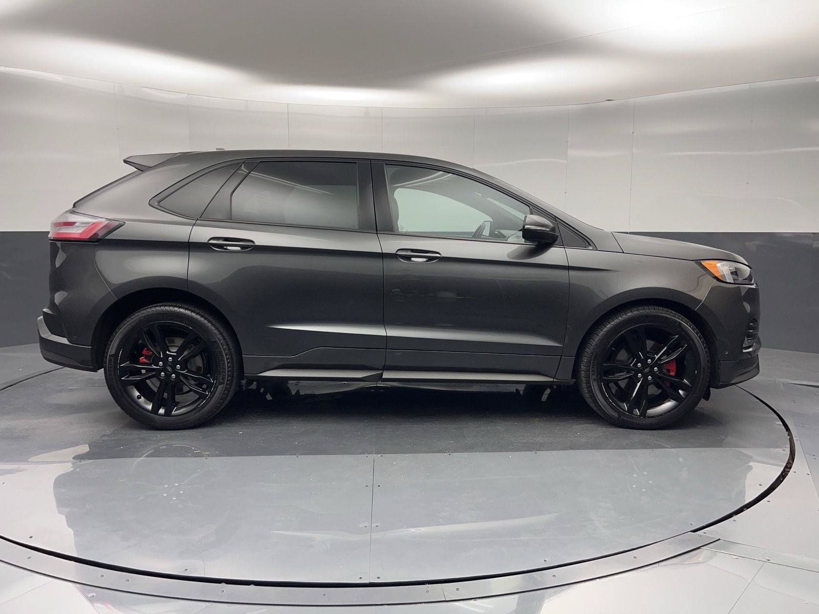 Used 2019 Ford Edge ST w/ Equipment Group 401A AWD/4WD image 38