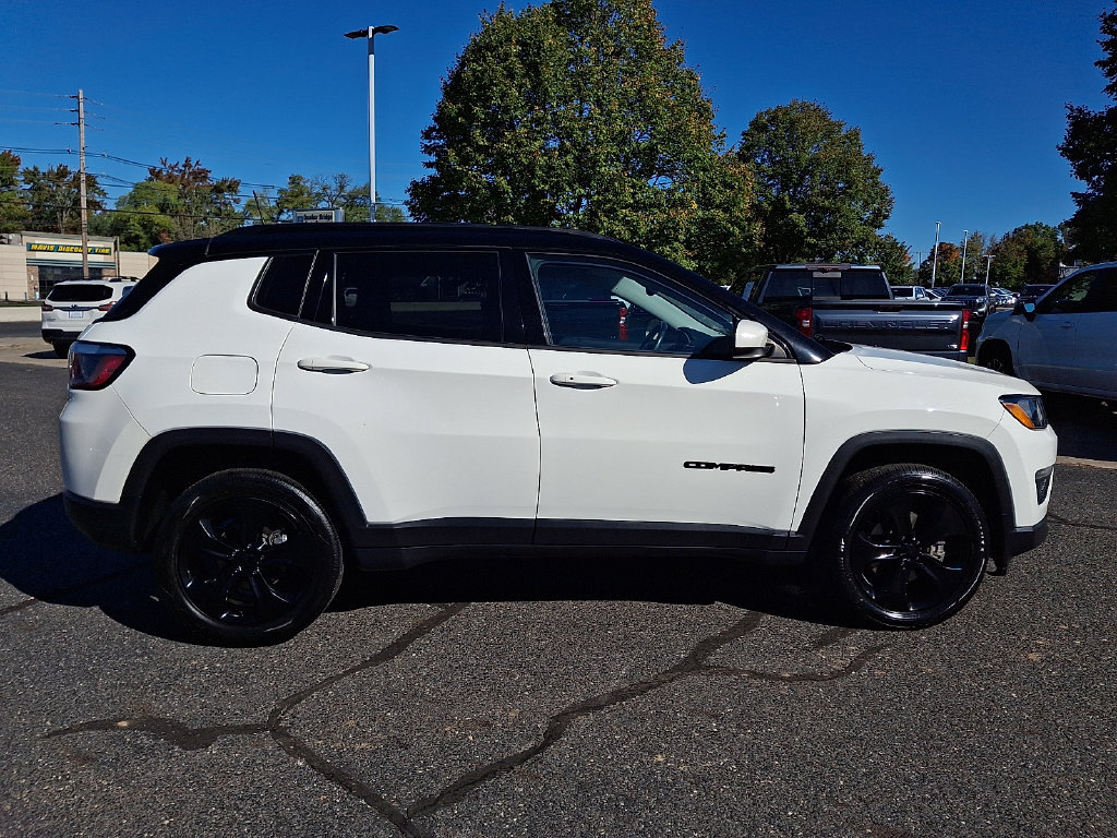 Used 2020 Jeep Compass Latitude AWD/4WD image 10