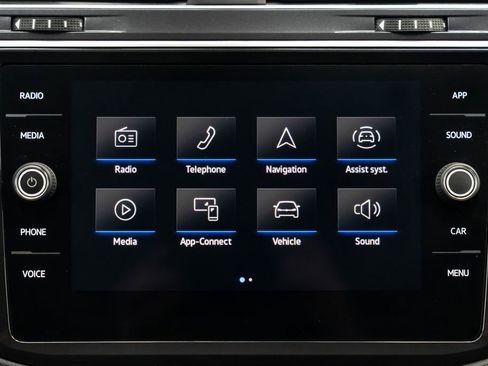 Used 2024 Volkswagen Tiguan SE image 13