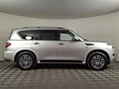 Used 2022 Nissan Armada SL w/ Captain's Chairs Package image 10