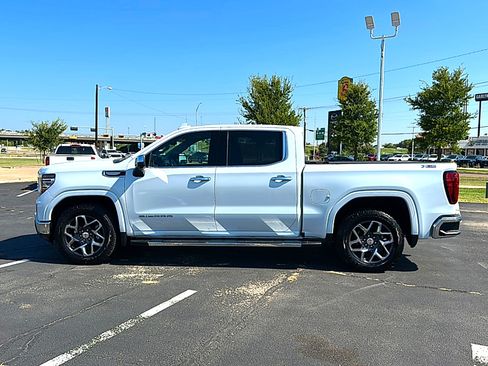 Used 2026 GMC Sierra 1500 SLT AWD/4WD image 5