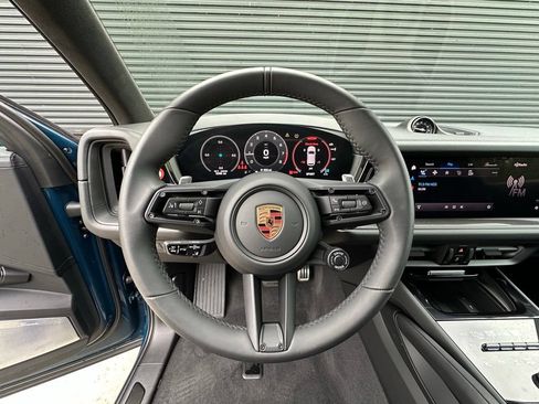 Certified 2025 Porsche Cayenne GTS AWD/4WD image 23