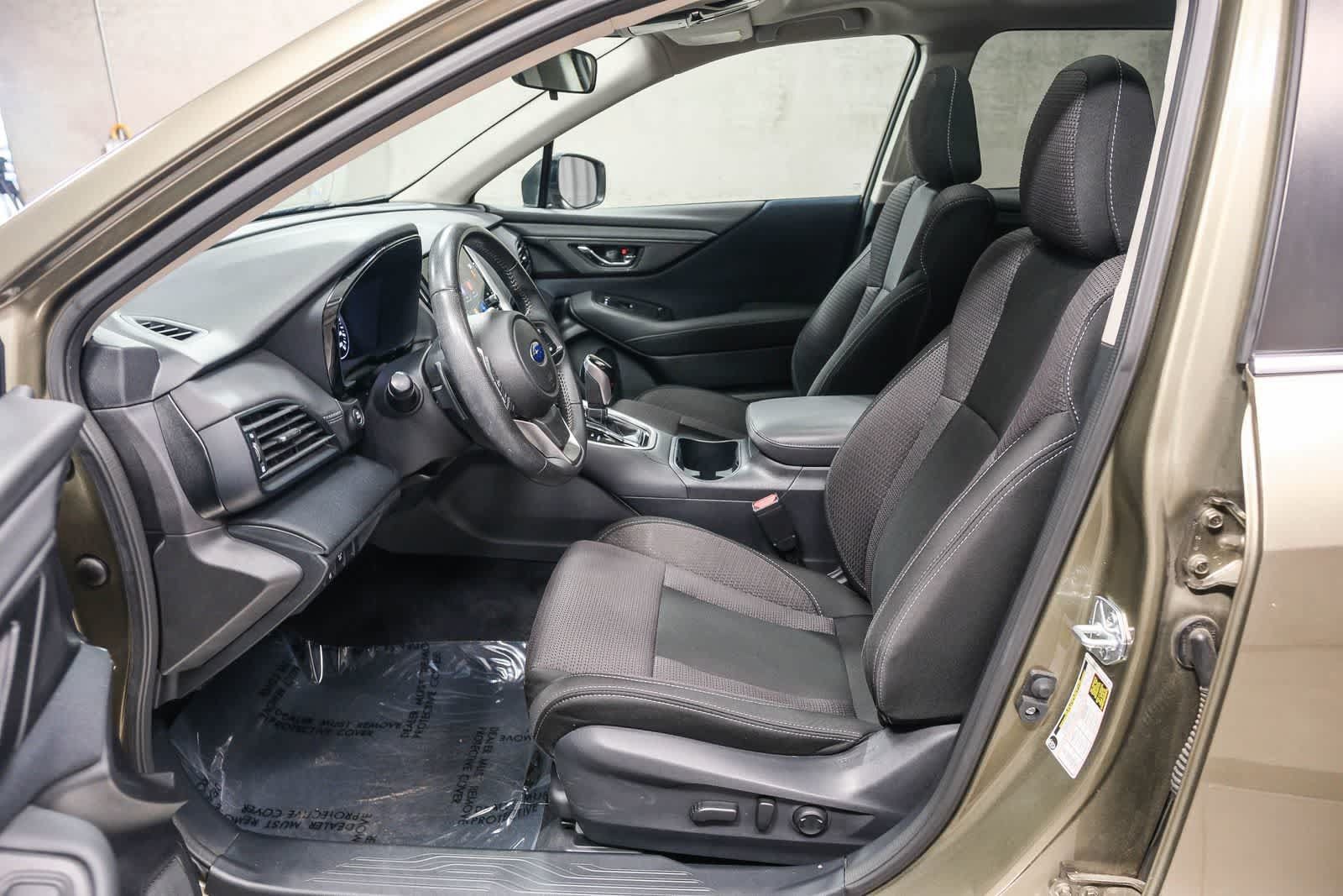 Used 2024 Subaru Outback Premium AWD/4WD image 23