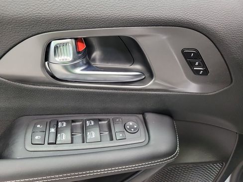 New 2026 Chrysler Pacifica Select w/ S Appearance Package image 13