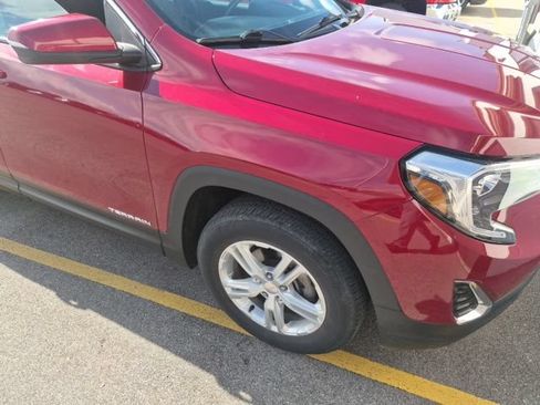 Used 2021 GMC Terrain SLE w/ Driver Convenience Package AWD/4WD image 3