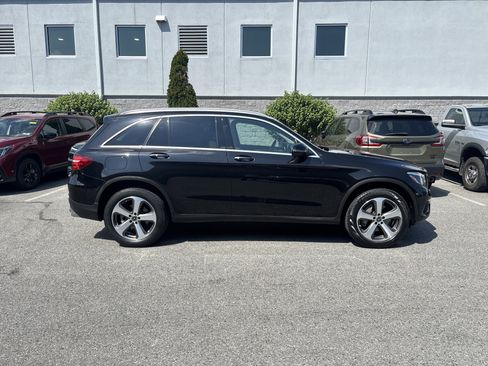 Used 2019 Mercedes-Benz GLC 300 4MATIC image 19
