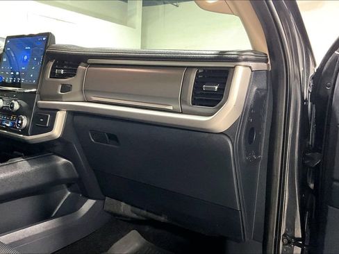 Used 2022 Ford Expedition XLT RWD image 19