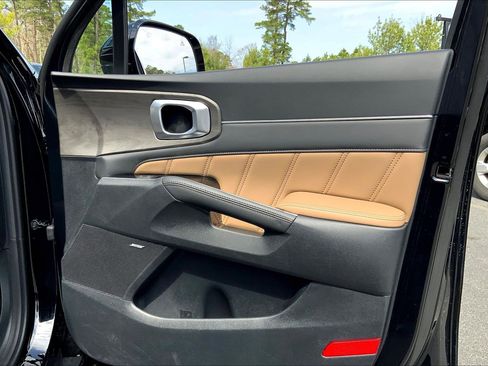 Used 2025 Kia Sorento SX Prestige w/ Olive Brown Leather Package image 26