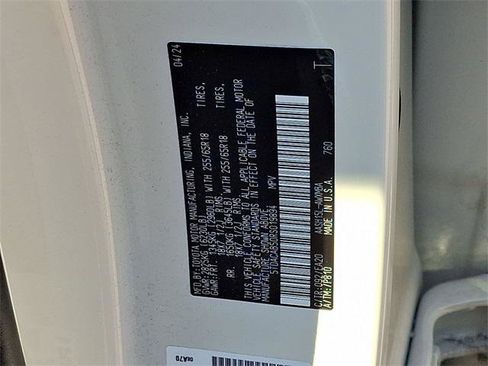 Certified 2024 Toyota Grand Highlander XLE image 24