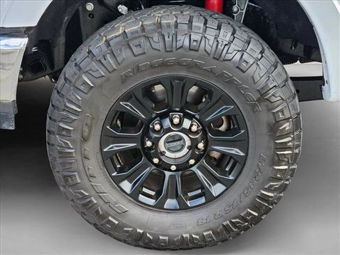 Used 2022 Ford F350 Lariat w/ Tremor Off-Road Package image 25