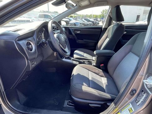 Used 2018 Toyota Corolla LE FWD image 16
