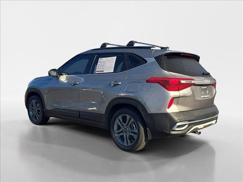 Used 2023 Kia Seltos S w/ Navigation Package image 3