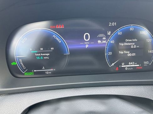 New 2025 Toyota Crown Signia image 16