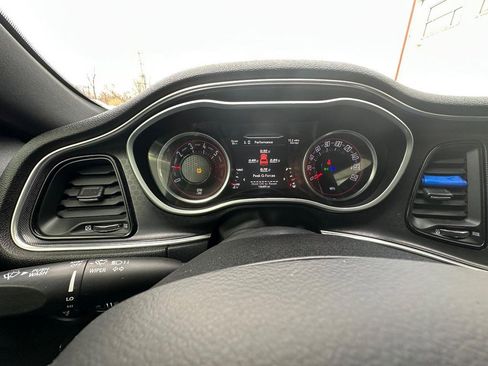 Used 2016 Dodge Challenger R/T Scat Pack w/ Leather Interior Group image 25