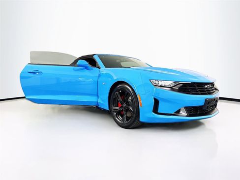 Used 2023 Chevrolet Camaro LT RWD image 37