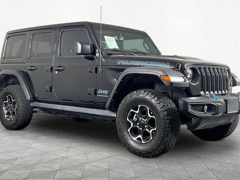 Used 2023 Jeep Wrangler Unlimited Rubicon 4xe w/ Cold Weather Group AWD/4WD image 3