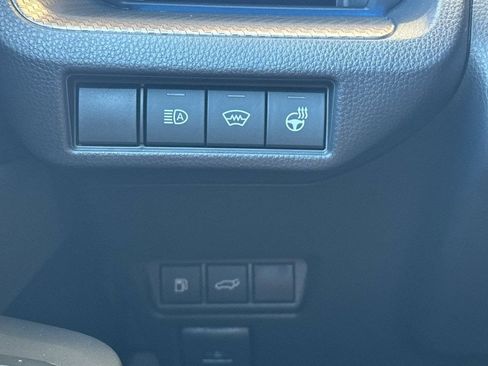 New 2027 Toyota Prius Limited FWD image 31