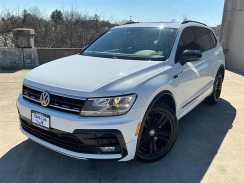 Used 2019 Volkswagen Tiguan SEL Premium R-Line AWD/4WD image 2