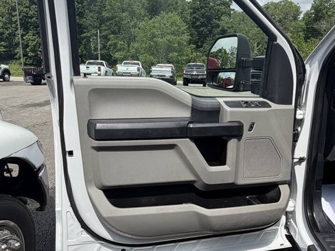 Used 2022 Ford F450 XL w/ Power Equipment Group AWD/4WD image 46