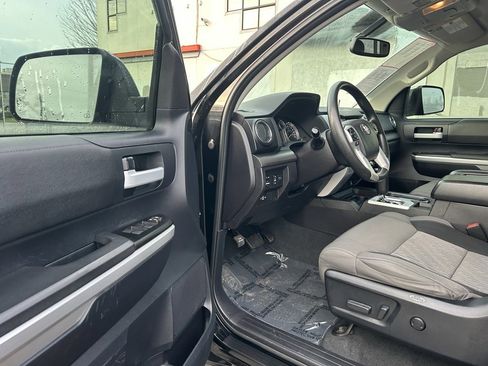 Certified 2016 Toyota Tundra SR5 image 9