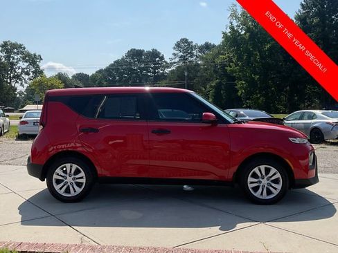 Used 2022 Kia Soul LX image 9