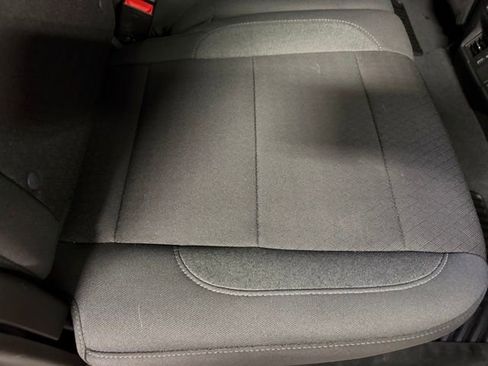 Used 2025 Chevrolet Silverado 1500 Custom image 24