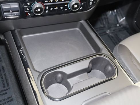 Used 2025 Chevrolet Silverado 2500 ZR2 image 31