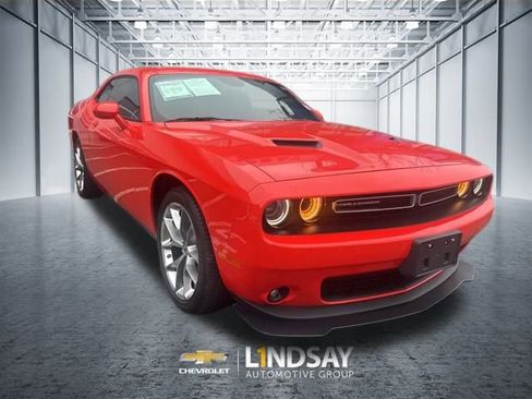Used 2022 Dodge Challenger SXT w/ Plus Package image 20