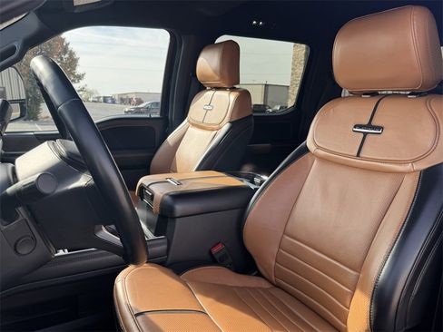 Used 2024 Ford F450 Platinum image 17