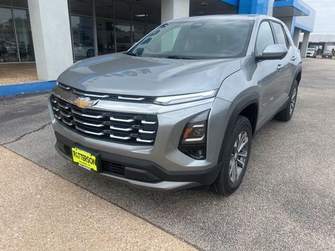 New 2026 Chevrolet Equinox LT FWD image 3