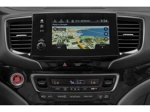 Used 2021 Honda Pilot Touring image 12