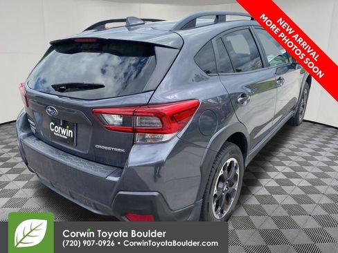 Used 2021 Subaru Crosstrek 2.0i Premium w/ Moonroof Package AWD/4WD image 7