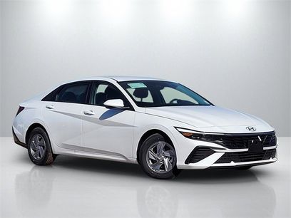 New 2026 Hyundai Elantra SE