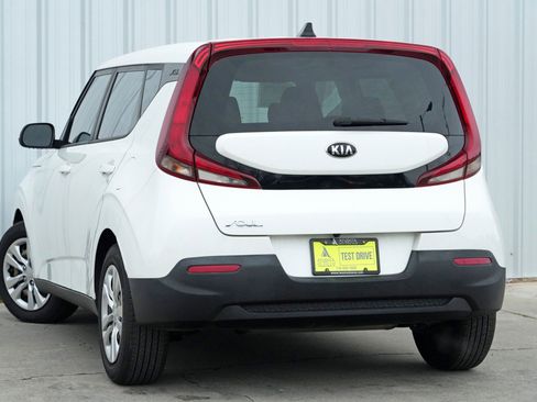 Used 2020 Kia Soul LX image 5
