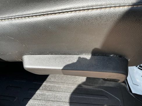 Used 2019 GMC Acadia SLT AWD/4WD image 31