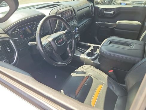 Used 2021 GMC Sierra 1500 AT4 w/ AT4 Value Package AWD/4WD image 3