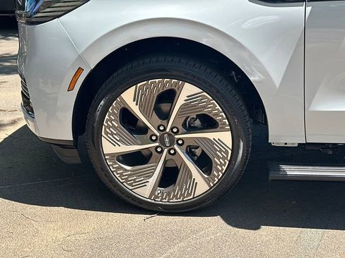 New 2026 Lincoln Navigator Black Label AWD/4WD image 13
