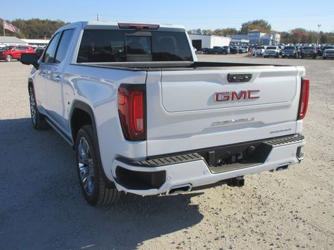 New 2026 GMC Sierra 1500 Denali w/ Denali Reserve Package image 9